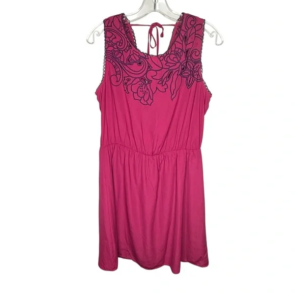 Market & Spruce Magenta Dress with Purple Trim - Picture 2 of 11